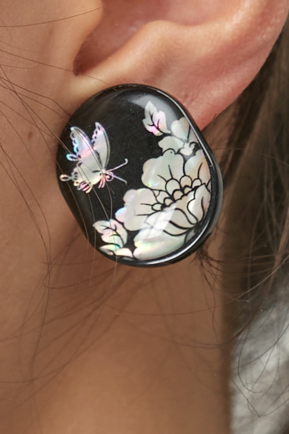 Mother-of-pearl Earrings [Peony Butterfly]