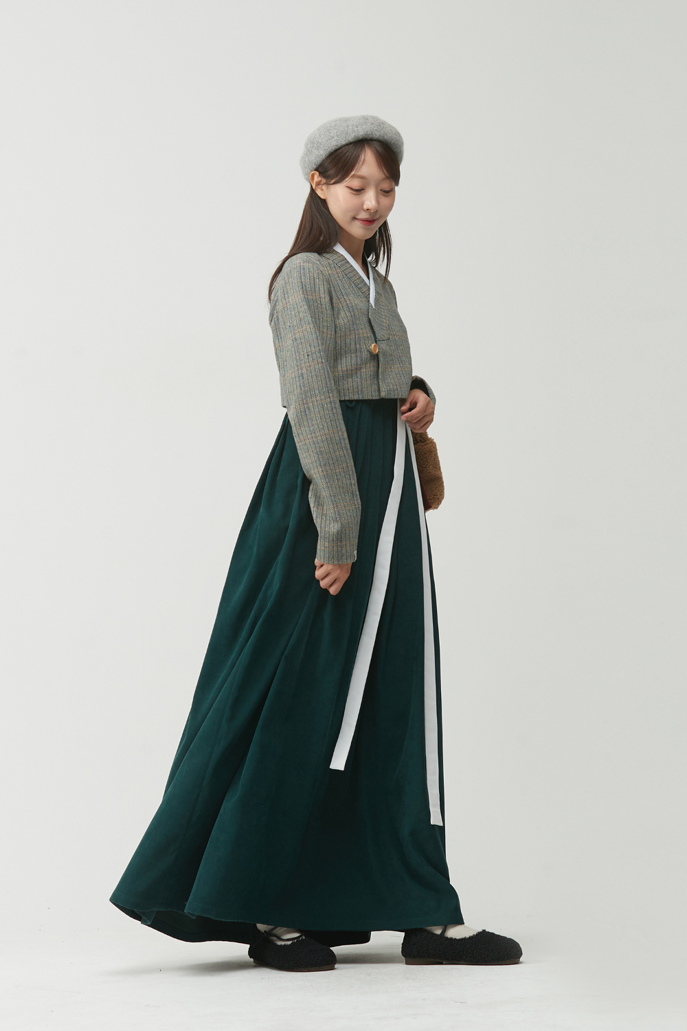 long skirt model image-S81L2